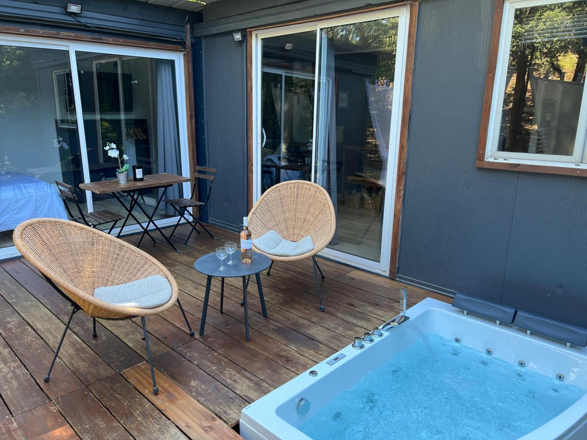 מרויי Superbe Cabane Jacuzzi Jardin Clim Wifi Parking מראה חיצוני תמונה